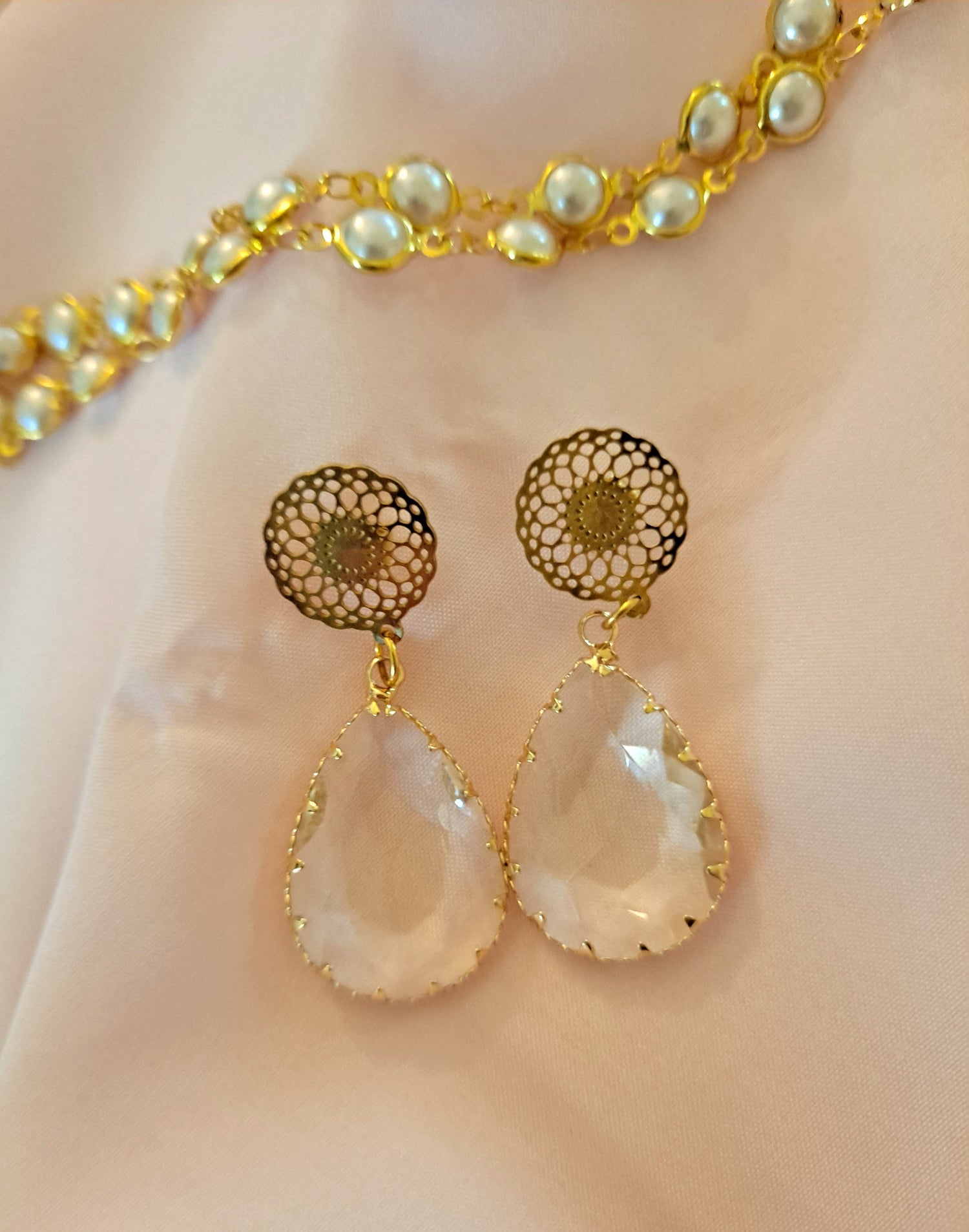 Eleva tus estilos cuando usas pantallas elegantes, modernas y que hablan de tu estilo y buen gusto al crear tus  combinaciones mas bellas.