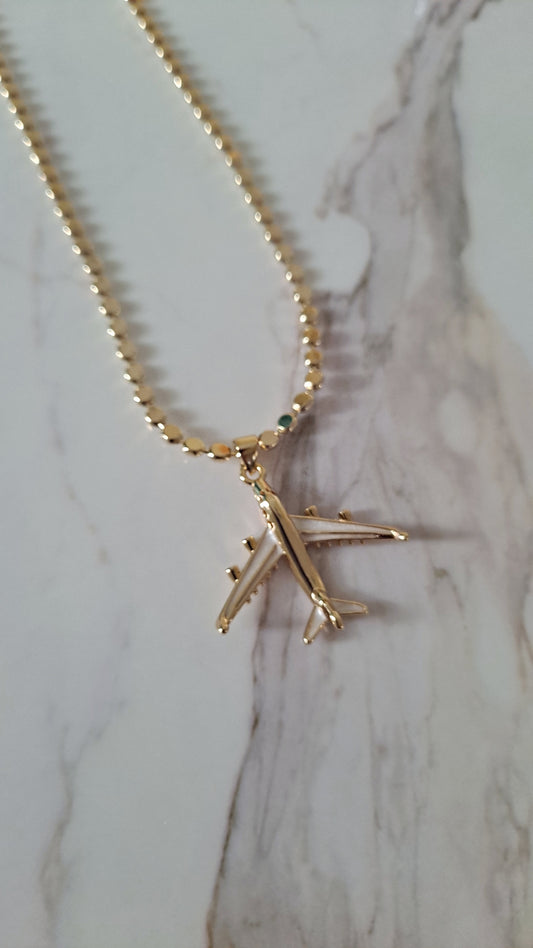 A Volar Necklace