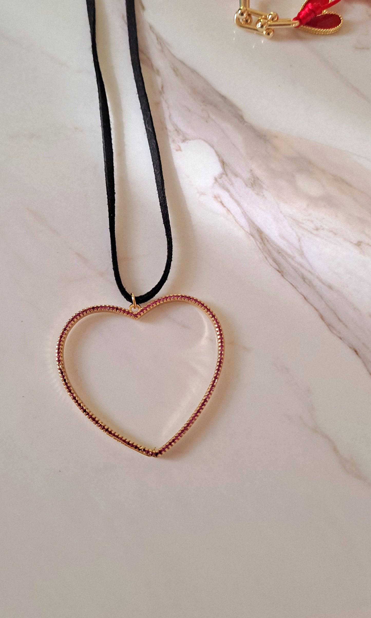 Sparkling Red Necklace