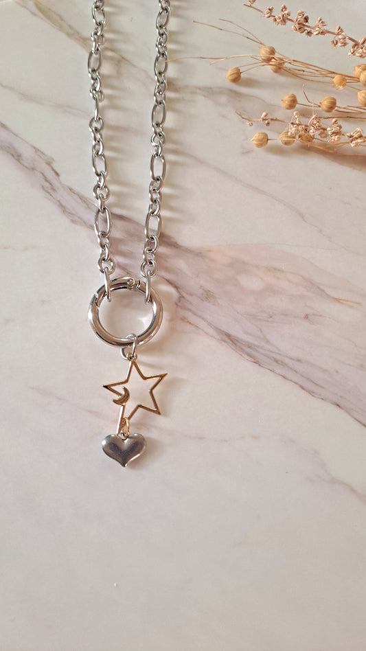 Cadena en Plata que combina cjarm de estrella y corazón