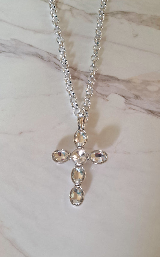 Cristal Cross Necklace
