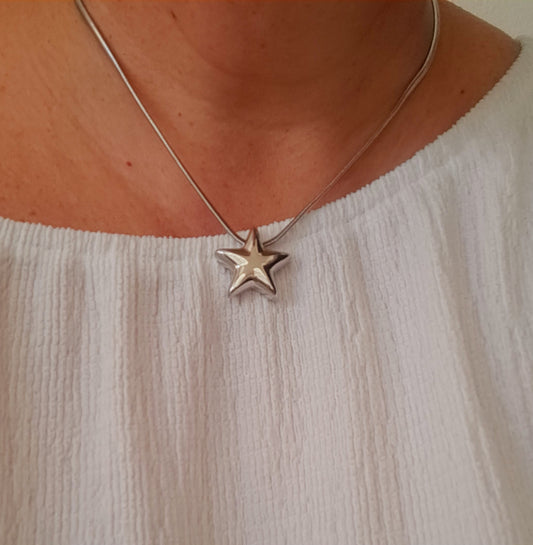 Silvet Star Necklace